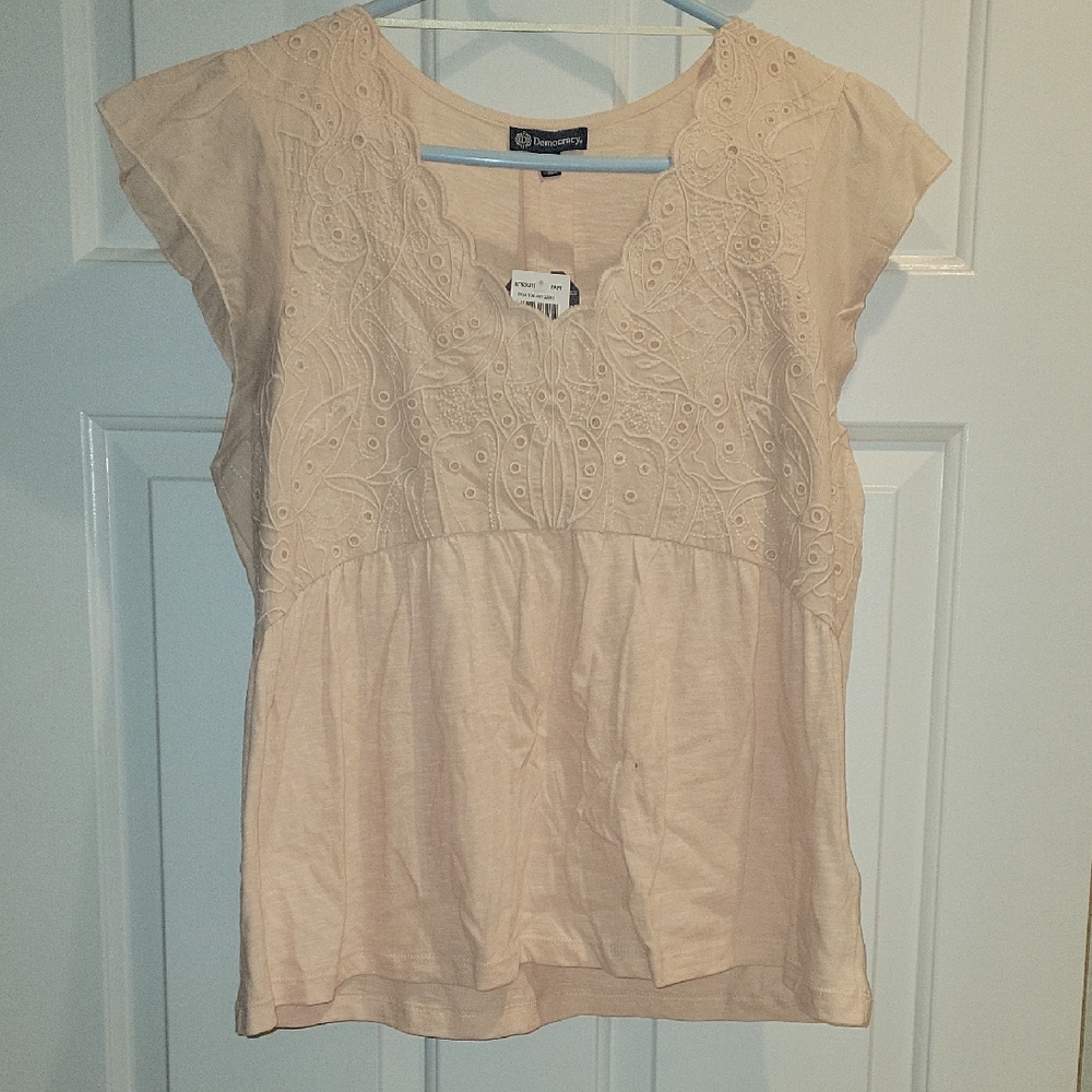 Democracy Women's Peach Lace Blouse